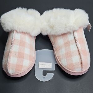 LC Lauren Conrad Checkered Pink and White Slippers